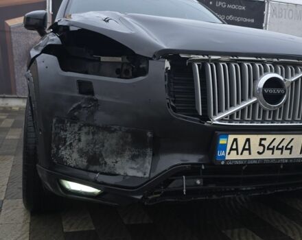 Чорний Вольво ХС90, об'ємом двигуна 2 л та пробігом 450 тис. км за 26222 $, фото 17 на Automoto.ua