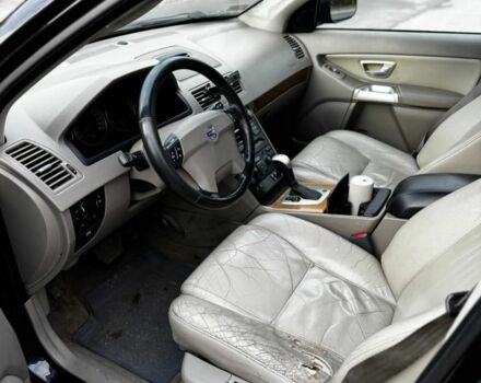 Черный Вольво ХС90, объемом двигателя 2.4 л и пробегом 290 тыс. км за 3400 $, фото 9 на Automoto.ua