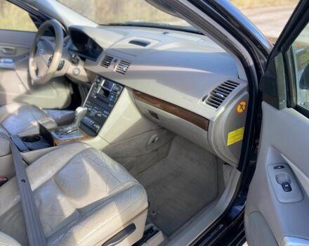 Черный Вольво ХС90, объемом двигателя 2.4 л и пробегом 322 тыс. км за 5550 $, фото 8 на Automoto.ua