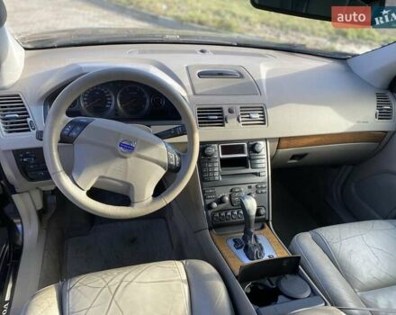 Черный Вольво ХС90, объемом двигателя 2.4 л и пробегом 322 тыс. км за 5550 $, фото 15 на Automoto.ua