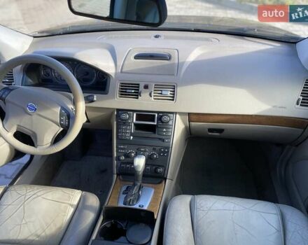 Черный Вольво ХС90, объемом двигателя 2.4 л и пробегом 322 тыс. км за 5550 $, фото 11 на Automoto.ua