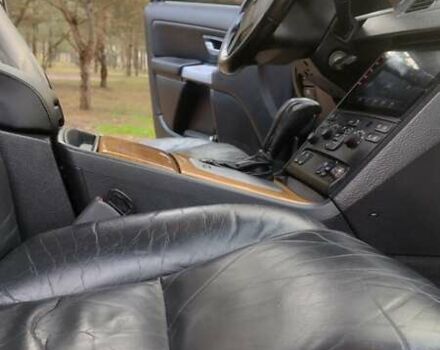 Черный Вольво ХС90, объемом двигателя 2.5 л и пробегом 309 тыс. км за 10800 $, фото 4 на Automoto.ua