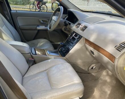 Черный Вольво ХС90, объемом двигателя 2.4 л и пробегом 400 тыс. км за 5100 $, фото 10 на Automoto.ua