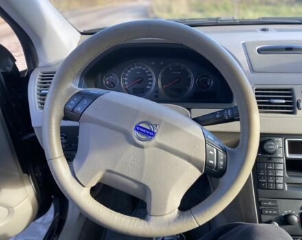 Черный Вольво ХС90, объемом двигателя 2.4 л и пробегом 322 тыс. км за 5550 $, фото 16 на Automoto.ua