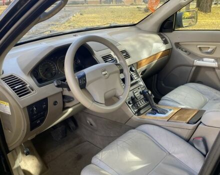 Вольво ХС90 2004 у Славянске на Automoto.ua Чорний Вольво ХС90, об'ємом двигуна 2.4 л та пробігом 400 тис. км за 5100 $, фото 6 на Automoto.ua