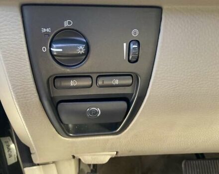 Черный Вольво ХС90, объемом двигателя 2.4 л и пробегом 322 тыс. км за 5550 $, фото 17 на Automoto.ua