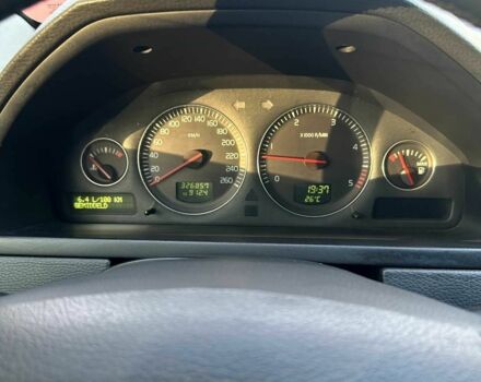 Черный Вольво ХС90, объемом двигателя 2.4 л и пробегом 350 тыс. км за 8300 $, фото 3 на Automoto.ua