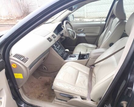 Черный Вольво ХС90, объемом двигателя 2.4 л и пробегом 340 тыс. км за 4375 $, фото 1 на Automoto.ua