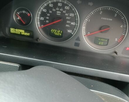 Чорний Вольво ХС90, об'ємом двигуна 2 л та пробігом 223 тис. км за 2900 $, фото 7 на Automoto.ua