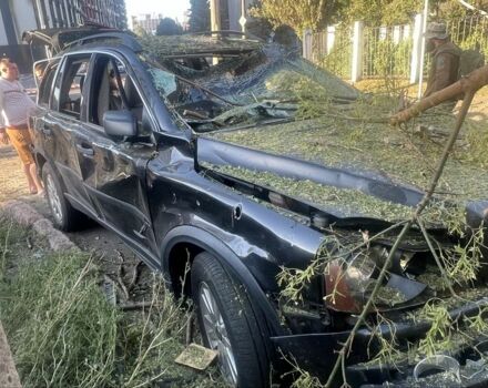 Чорний Вольво ХС90, об'ємом двигуна 2.4 л та пробігом 457 тис. км за 4000 $, фото 2 на Automoto.ua