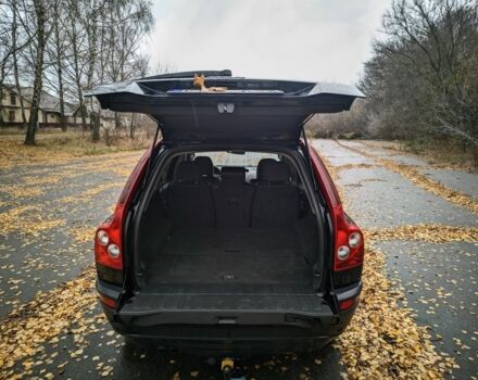 Вольво ХС90 2005 в Глухове на Automoto.ua Черный Вольво ХС90, объемом двигателя 2.4 л и пробегом 302 тыс. км за 3999 $, фото 6 на Automoto.ua