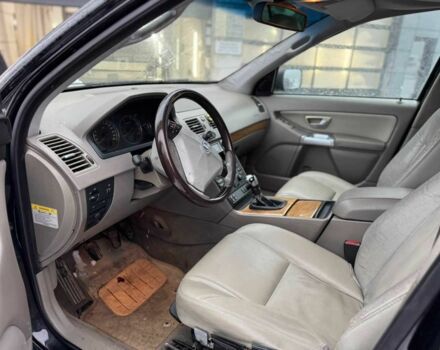 Черный Вольво ХС90, объемом двигателя 2.4 л и пробегом 332 тыс. км за 5300 $, фото 4 на Automoto.ua