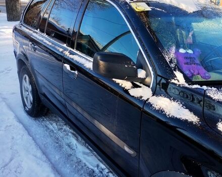 Черный Вольво ХС90, объемом двигателя 2.5 л и пробегом 330 тыс. км за 8000 $, фото 1 на Automoto.ua