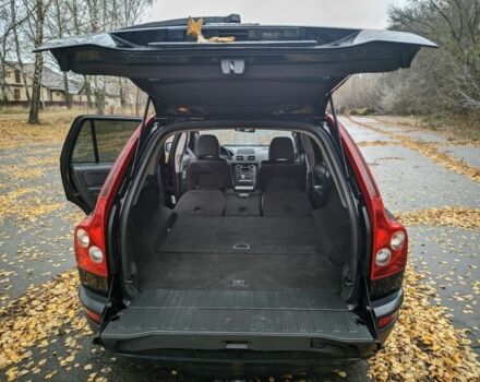 Вольво ХС90 2005 в Глухове на Automoto.ua Черный Вольво ХС90, объемом двигателя 2.4 л и пробегом 302 тыс. км за 3999 $, фото 10 на Automoto.ua