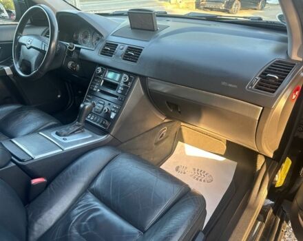 Черный Вольво ХС90, объемом двигателя 2.4 л и пробегом 185 тыс. км за 3258 $, фото 7 на Automoto.ua