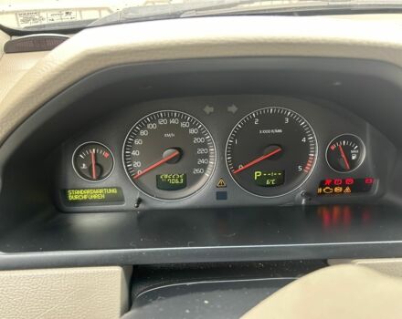 Чорний Вольво ХС90, об'ємом двигуна 2.4 л та пробігом 282 тис. км за 8950 $, фото 8 на Automoto.ua