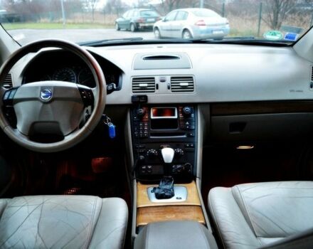 Чорний Вольво ХС90, об'ємом двигуна 2.4 л та пробігом 320 тис. км за 3000 $, фото 3 на Automoto.ua