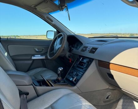 Черный Вольво ХС90, объемом двигателя 2.5 л и пробегом 300 тыс. км за 5500 $, фото 6 на Automoto.ua