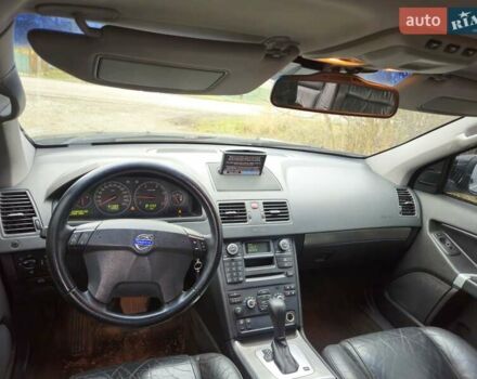 Черный Вольво ХС90, объемом двигателя 2.4 л и пробегом 312 тыс. км за 3300 $, фото 3 на Automoto.ua