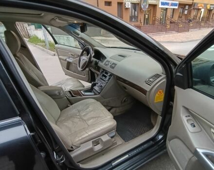 Черный Вольво ХС90, объемом двигателя 2.4 л и пробегом 379 тыс. км за 4800 $, фото 6 на Automoto.ua