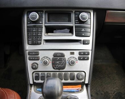 Чорний Вольво ХС90, об'ємом двигуна 2.4 л та пробігом 299 тис. км за 12700 $, фото 14 на Automoto.ua