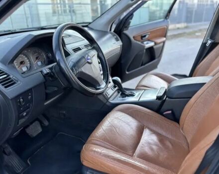 Черный Вольво ХС90, объемом двигателя 0 л и пробегом 274 тыс. км за 3500 $, фото 4 на Automoto.ua