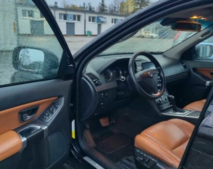 Чорний Вольво ХС90, об'ємом двигуна 2.4 л та пробігом 239 тис. км за 2700 $, фото 6 на Automoto.ua