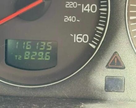 Чорний Вольво ХС90, об'ємом двигуна 2.4 л та пробігом 165 тис. км за 3574 $, фото 4 на Automoto.ua