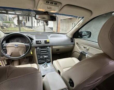 Чорний Вольво ХС90, об'ємом двигуна 2.4 л та пробігом 422 тис. км за 11500 $, фото 16 на Automoto.ua