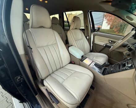 Черный Вольво ХС90, объемом двигателя 2.4 л и пробегом 259 тыс. км за 2700 $, фото 9 на Automoto.ua