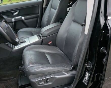 Чорний Вольво ХС90, об'ємом двигуна 2.4 л та пробігом 200 тис. км за 3900 $, фото 14 на Automoto.ua