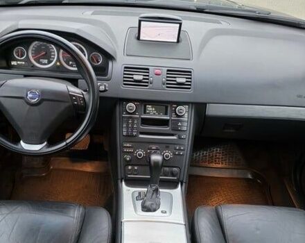 Чорний Вольво ХС90, об'ємом двигуна 2.4 л та пробігом 200 тис. км за 3900 $, фото 9 на Automoto.ua