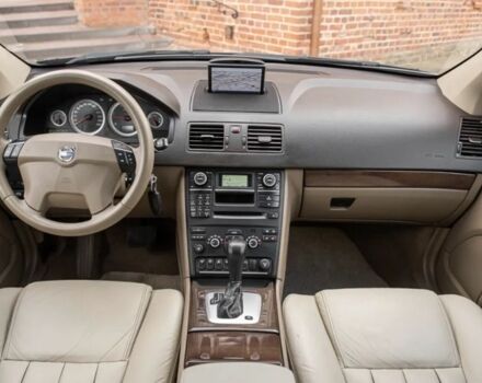 Чорний Вольво ХС90, об'ємом двигуна 2.4 л та пробігом 243 тис. км за 4600 $, фото 5 на Automoto.ua