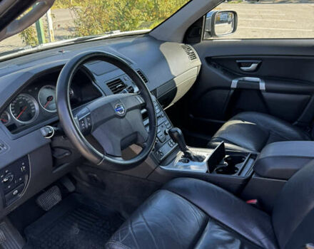 Черный Вольво ХС90, объемом двигателя 2.52 л и пробегом 210 тыс. км за 11500 $, фото 5 на Automoto.ua