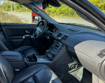 Черный Вольво ХС90, объемом двигателя 2.52 л и пробегом 210 тыс. км за 11500 $, фото 4 на Automoto.ua