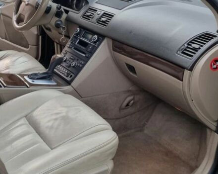 Чорний Вольво ХС90, об'ємом двигуна 2.4 л та пробігом 342 тис. км за 2700 $, фото 9 на Automoto.ua