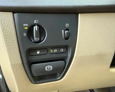 Чорний Вольво ХС90, об'ємом двигуна 3.2 л та пробігом 147 тис. км за 4100 $, фото 13 на Automoto.ua