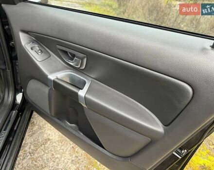 Чорний Вольво ХС90, об'ємом двигуна 2.4 л та пробігом 237 тис. км за 18300 $, фото 13 на Automoto.ua