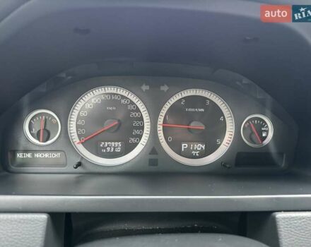 Чорний Вольво ХС90, об'ємом двигуна 2.4 л та пробігом 237 тис. км за 18300 $, фото 7 на Automoto.ua