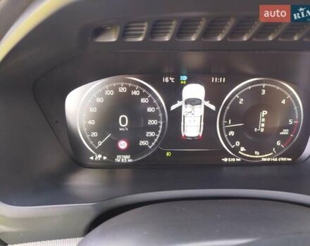 Чорний Вольво ХС90, об'ємом двигуна 2 л та пробігом 261 тис. км за 29300 $, фото 53 на Automoto.ua