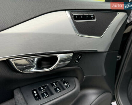 Черный Вольво ХС90, объемом двигателя 2 л и пробегом 200 тыс. км за 21800 $, фото 11 на Automoto.ua