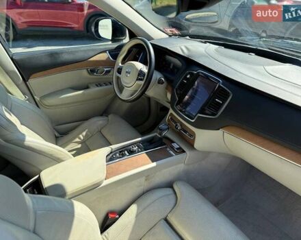 Черный Вольво ХС90, объемом двигателя 2 л и пробегом 195 тыс. км за 21200 $, фото 8 на Automoto.ua