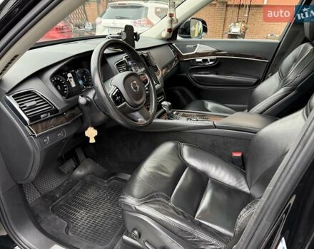 Черный Вольво ХС90, объемом двигателя 2 л и пробегом 167 тыс. км за 29500 $, фото 1 на Automoto.ua