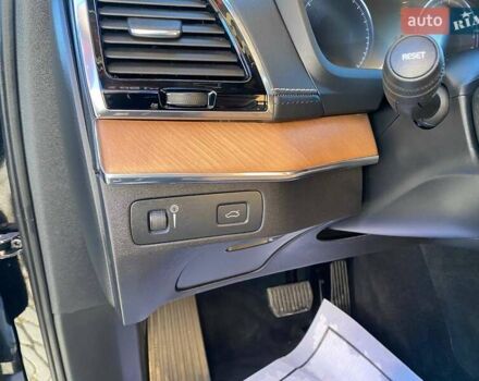 Черный Вольво ХС90, объемом двигателя 2 л и пробегом 174 тыс. км за 24400 $, фото 13 на Automoto.ua