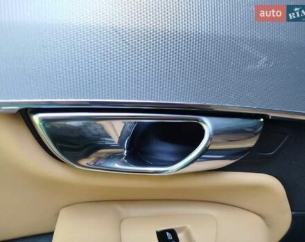 Чорний Вольво ХС90, об'ємом двигуна 2 л та пробігом 261 тис. км за 29300 $, фото 63 на Automoto.ua