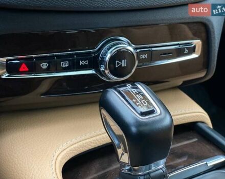 Вольво ХС90 2015 в Киеве на Automoto.ua Черный Вольво ХС90, объемом двигателя 1.97 л и пробегом 231 тыс. км за 22990 $, фото 39 на Automoto.ua