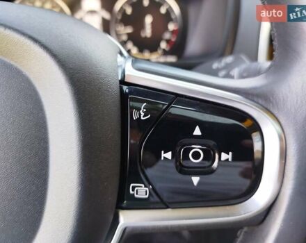 Чорний Вольво ХС90, об'ємом двигуна 2 л та пробігом 261 тис. км за 29300 $, фото 56 на Automoto.ua