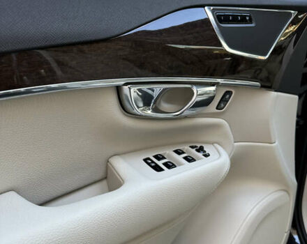 Чорний Вольво ХС90, об'ємом двигуна 2 л та пробігом 131 тис. км за 33900 $, фото 43 на Automoto.ua