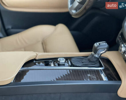 Черный Вольво ХС90, объемом двигателя 1.97 л и пробегом 330 тыс. км за 27950 $, фото 21 на Automoto.ua