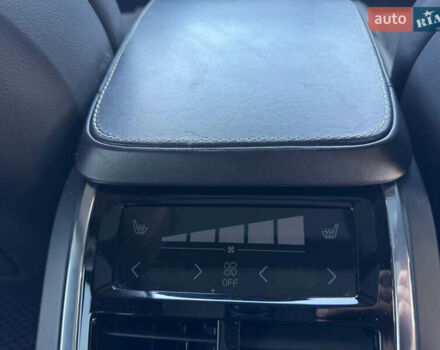 Чорний Вольво ХС90, об'ємом двигуна 1.97 л та пробігом 182 тис. км за 26000 $, фото 12 на Automoto.ua